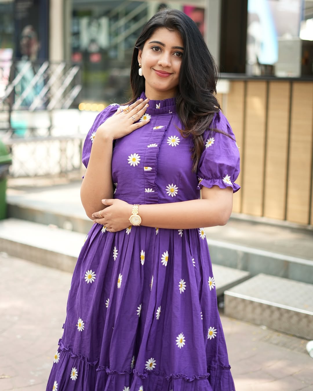 Embroidered Cotton Midi Kurti – Close-Up