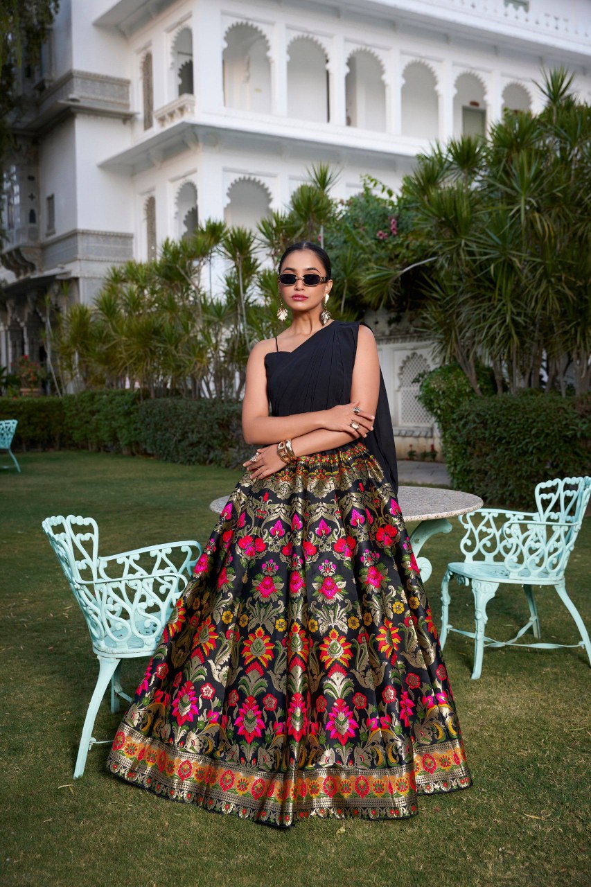 Banarasi Silk Lehenga Choli with Dupatta – Stitched Blouse, Wedding Wear