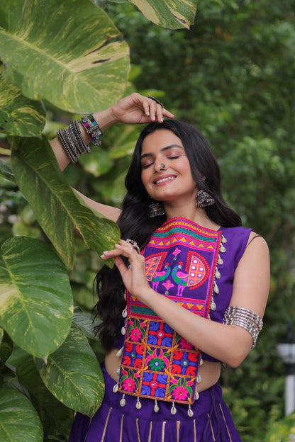 Kutchi Gamthi embroidered blouse with mirror work