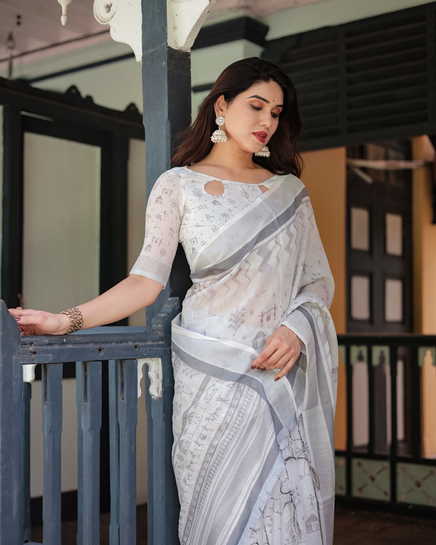 Elegant Pure Cotton Linen Saree with Intricate Grey and White Pattern, Complete with Blouse and Tassels