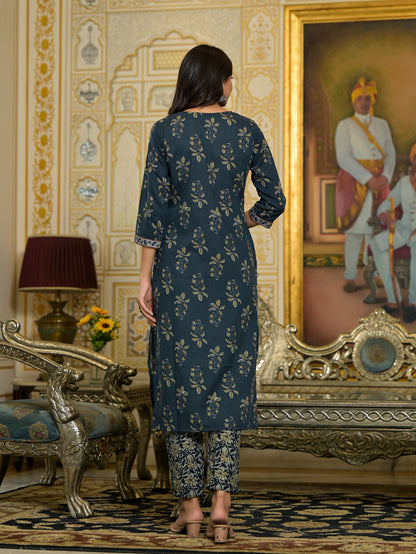 Women’s ethnic wear navy blue kurta with pant and dupatta