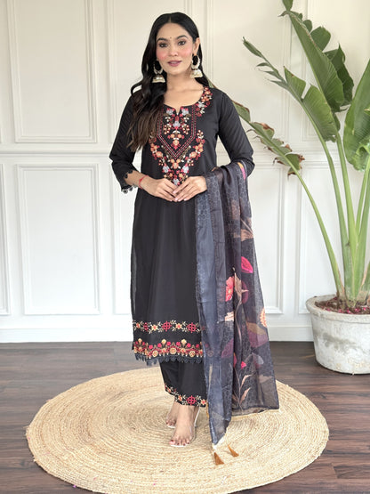 Viscose Chanderi Embroidered Kurti Set – Full View