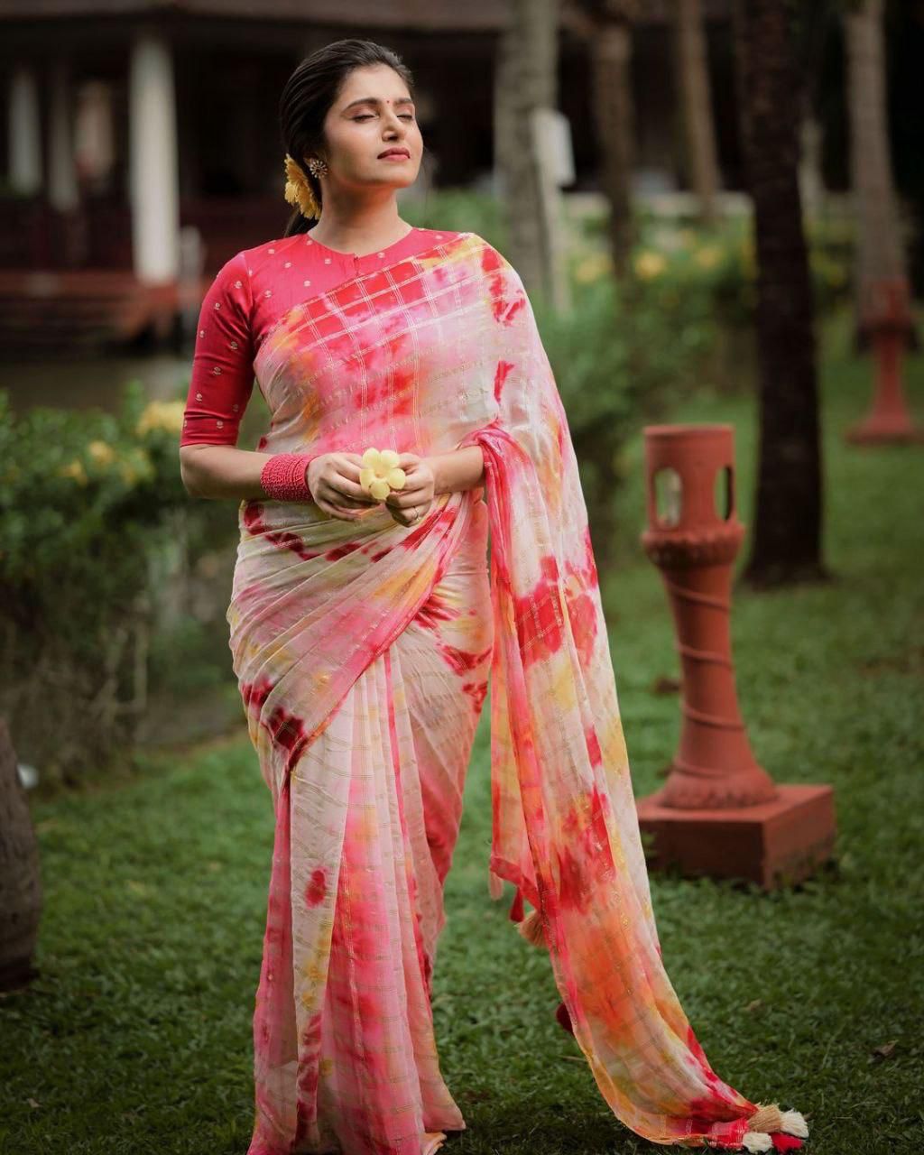 Georgette Zari Chex Shibori Saree with Contrast Pink Phantom Silk Blouse