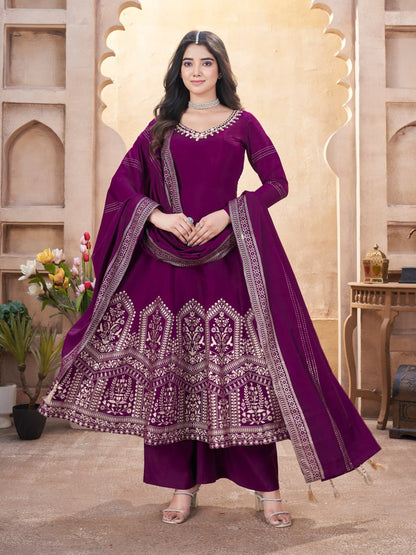 Elegant Salwar Suit for Women – Close-Up Design