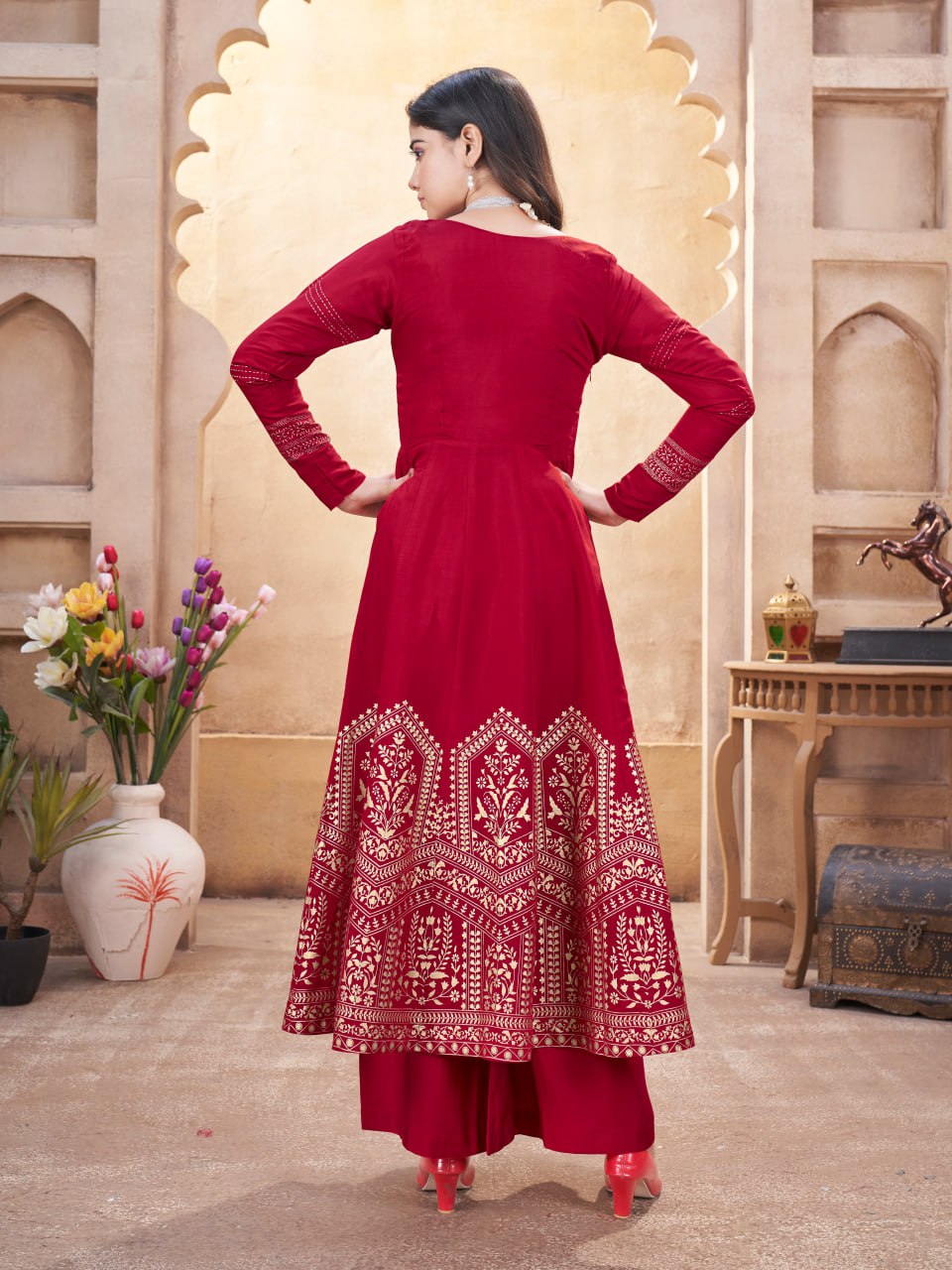 Elegant Salwar Suit for Women – Close-Up Design