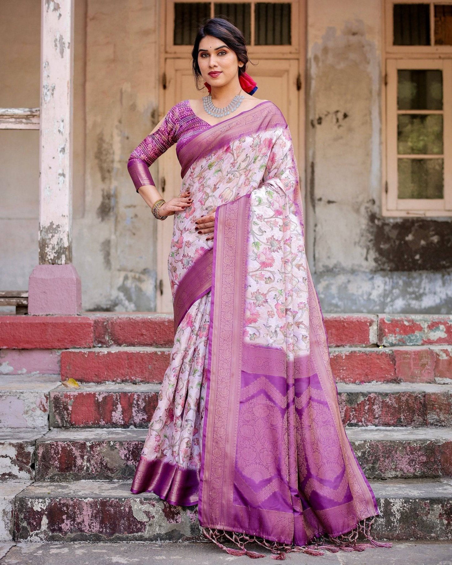 Graceful Lavender Banarasi Silk Saree with Floral Design and Zari Woven Border