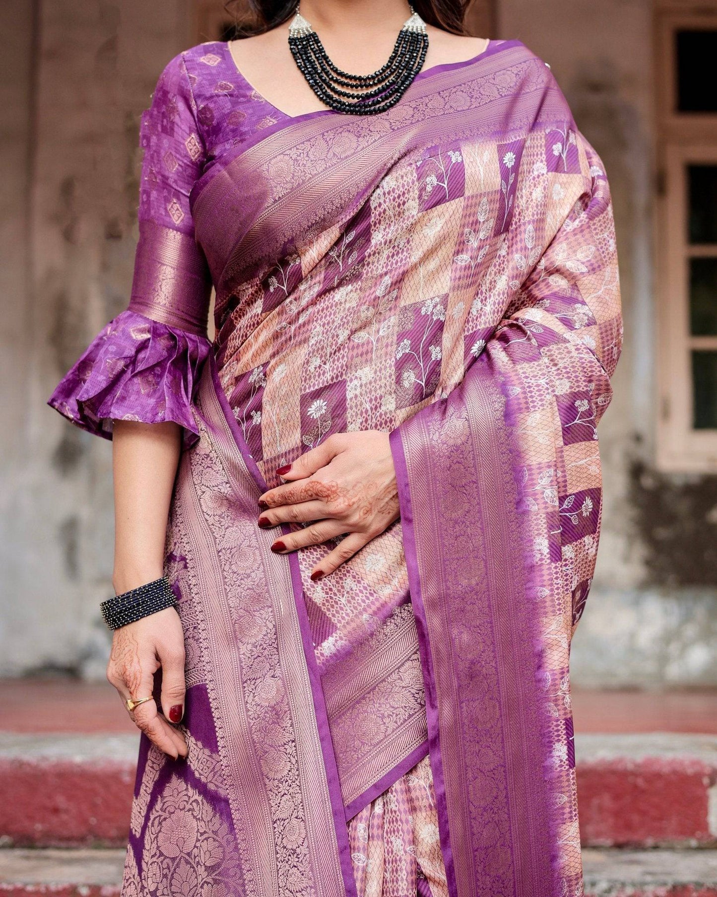 Exquisite Lavender Banarasi Silk Saree with Zari Weave and Tassels